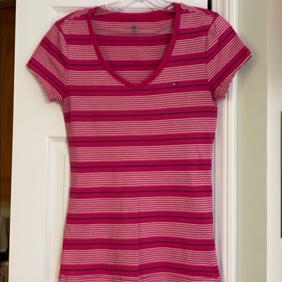 Tommy Hilfiger T-shirt - Picture 1 of 4